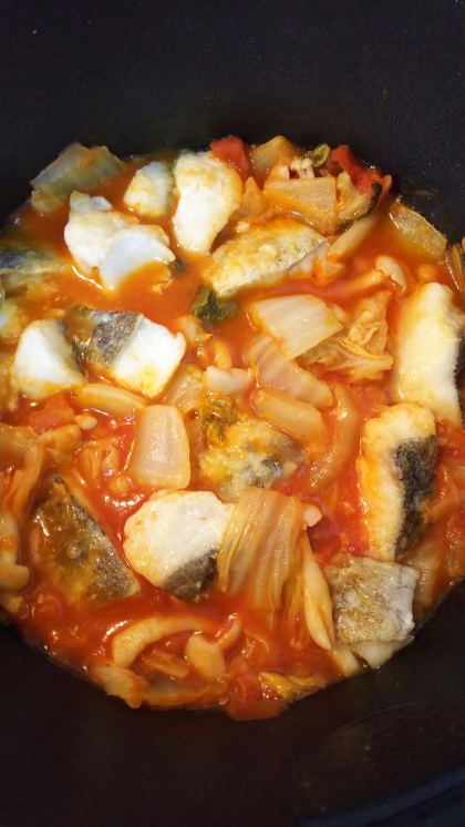 鱈と白菜としめじのトマト煮込み