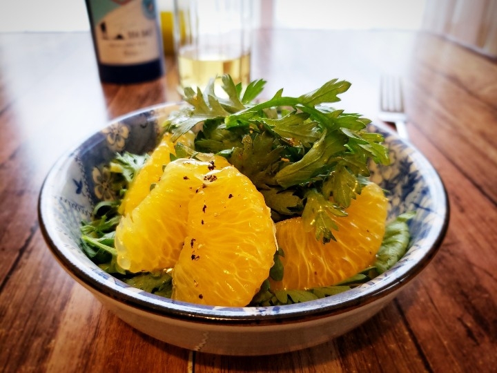 【独居自炊】春菊と八朔のサラダ