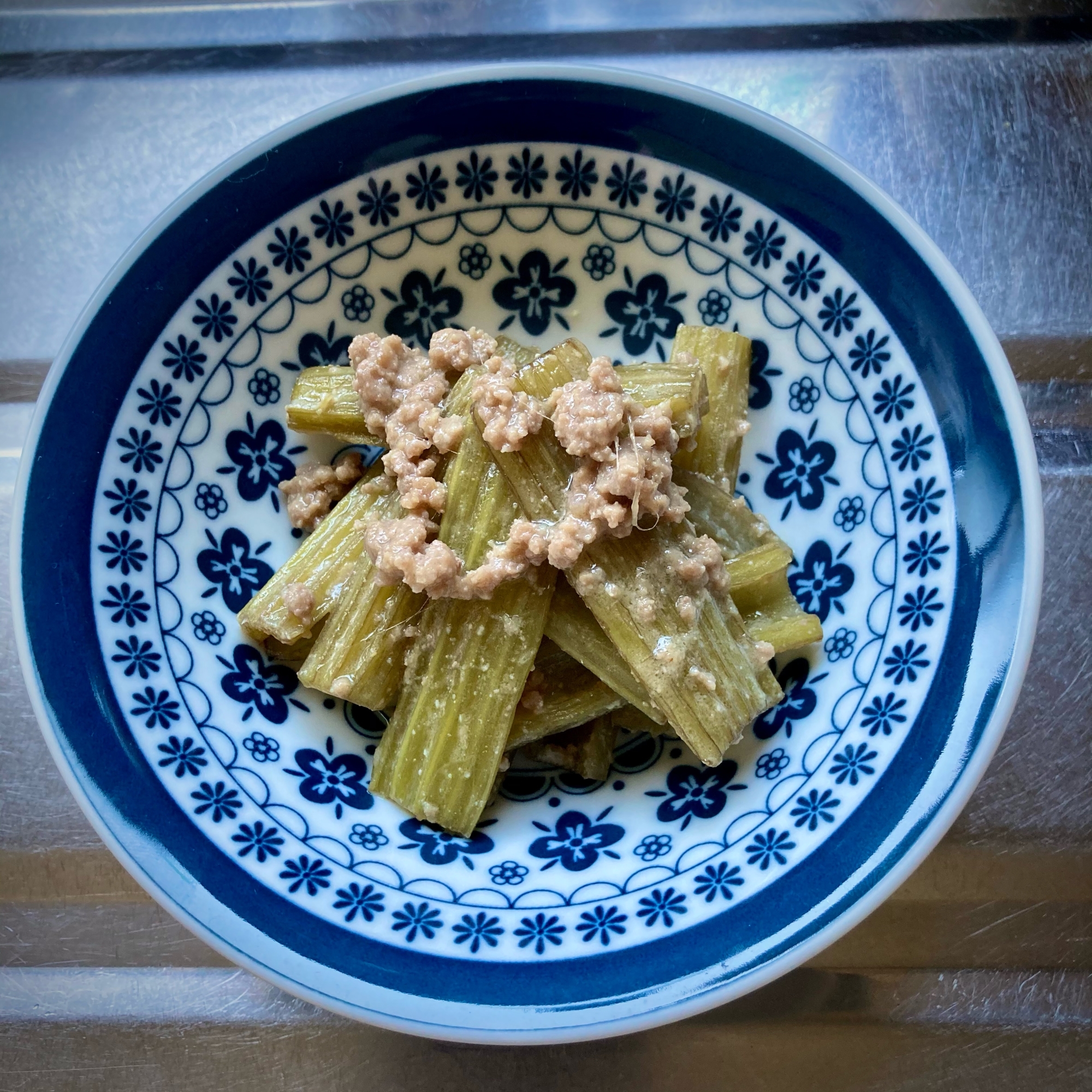 フキの肉味噌炒め