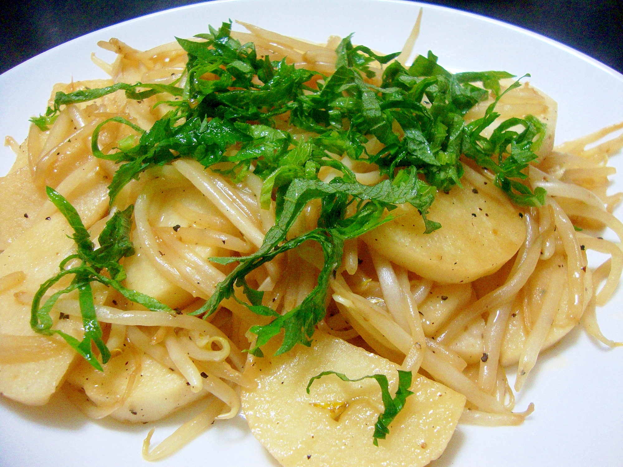 サッパリヘルシー!長芋ともやしのバタポン炒め