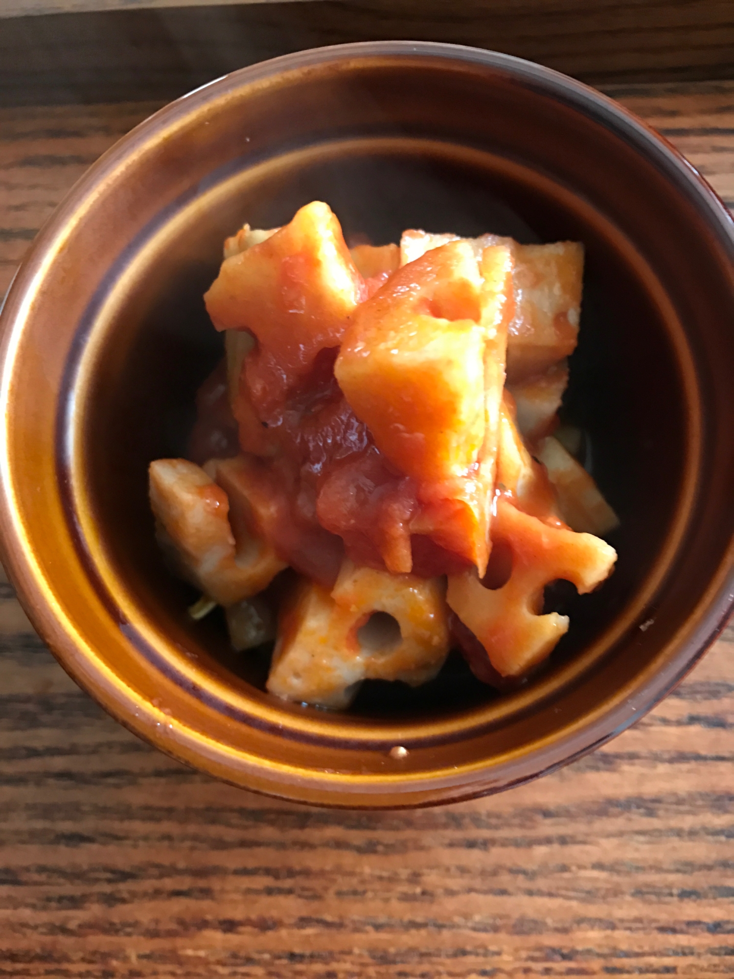 レンコンのガーリックトマトソース煮