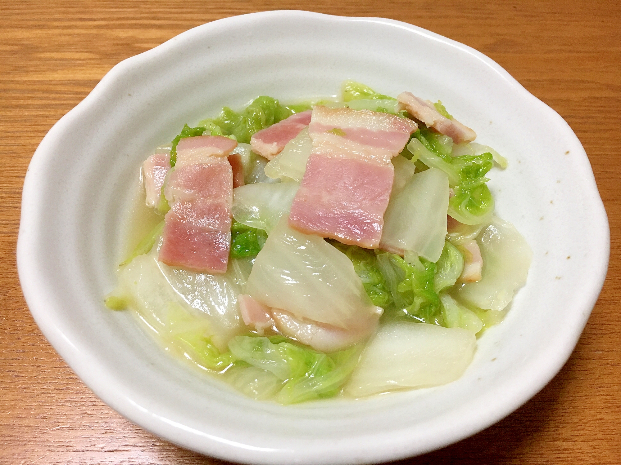 白菜とベーコンの煮物