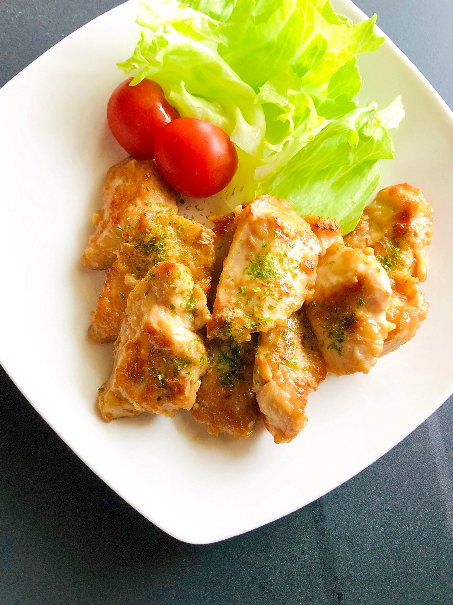 鶏胸肉のにんにく生姜焼き　丼にも！