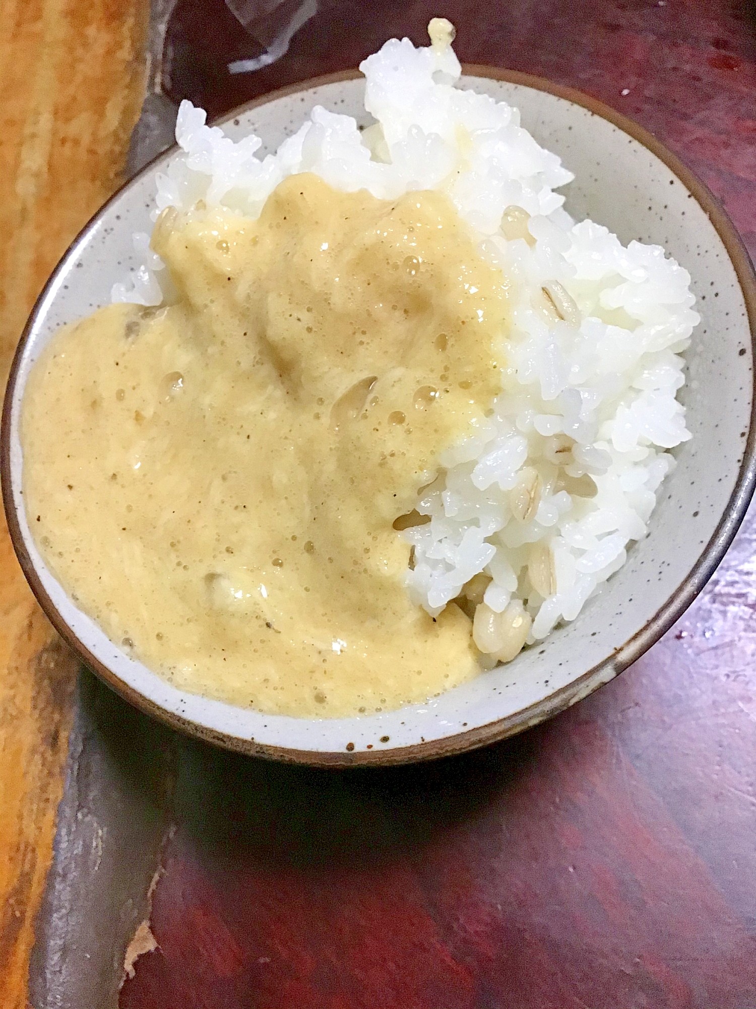 もち麦ごはんde煮干し粉入りトロロ。