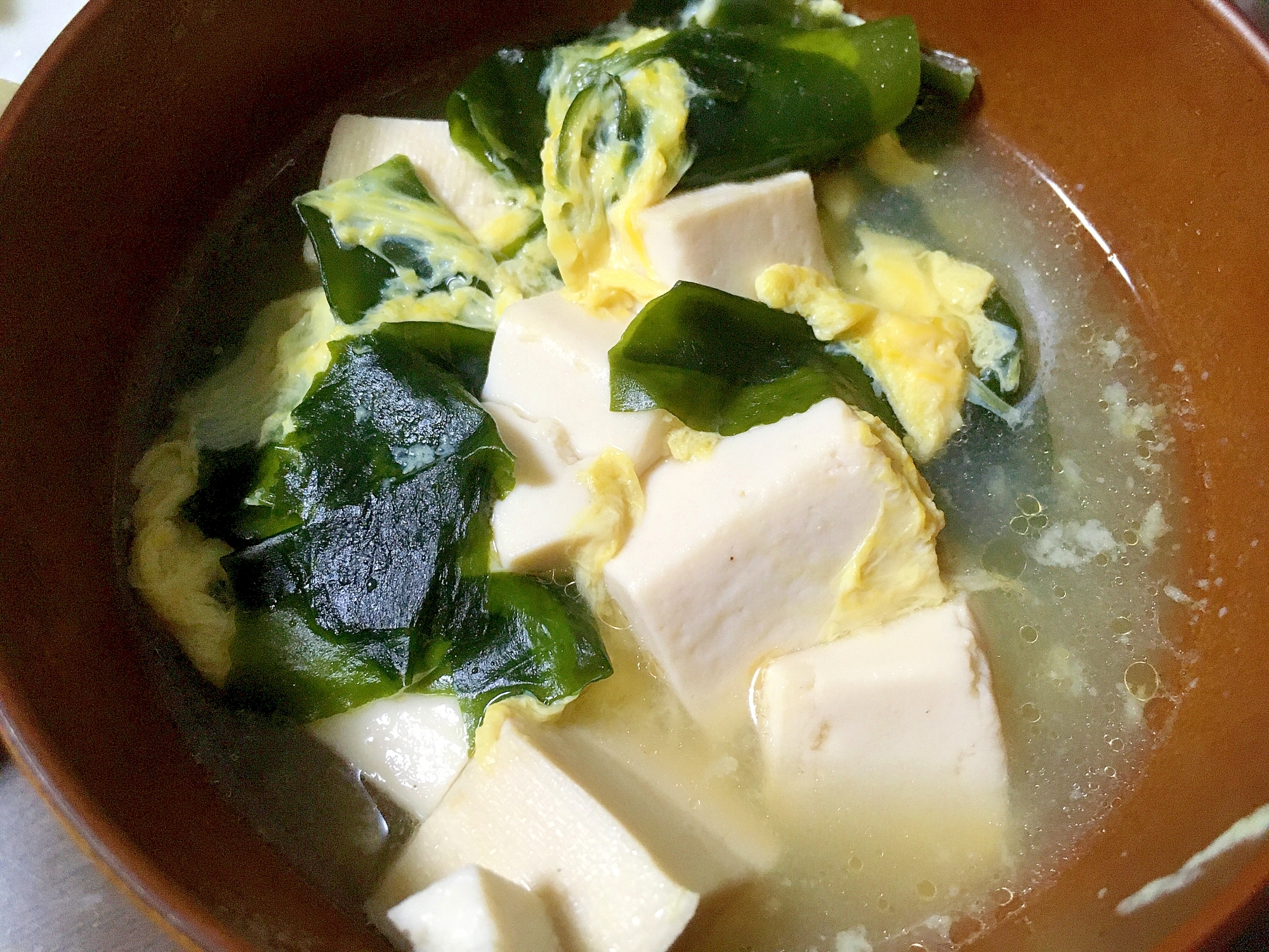 豆腐とわかめと卵のスープ