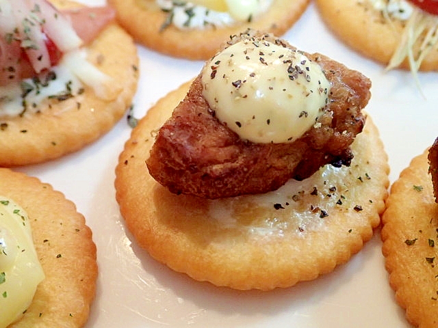 タルタルで　マスカルポーネとハンバーグの焼きリッツ