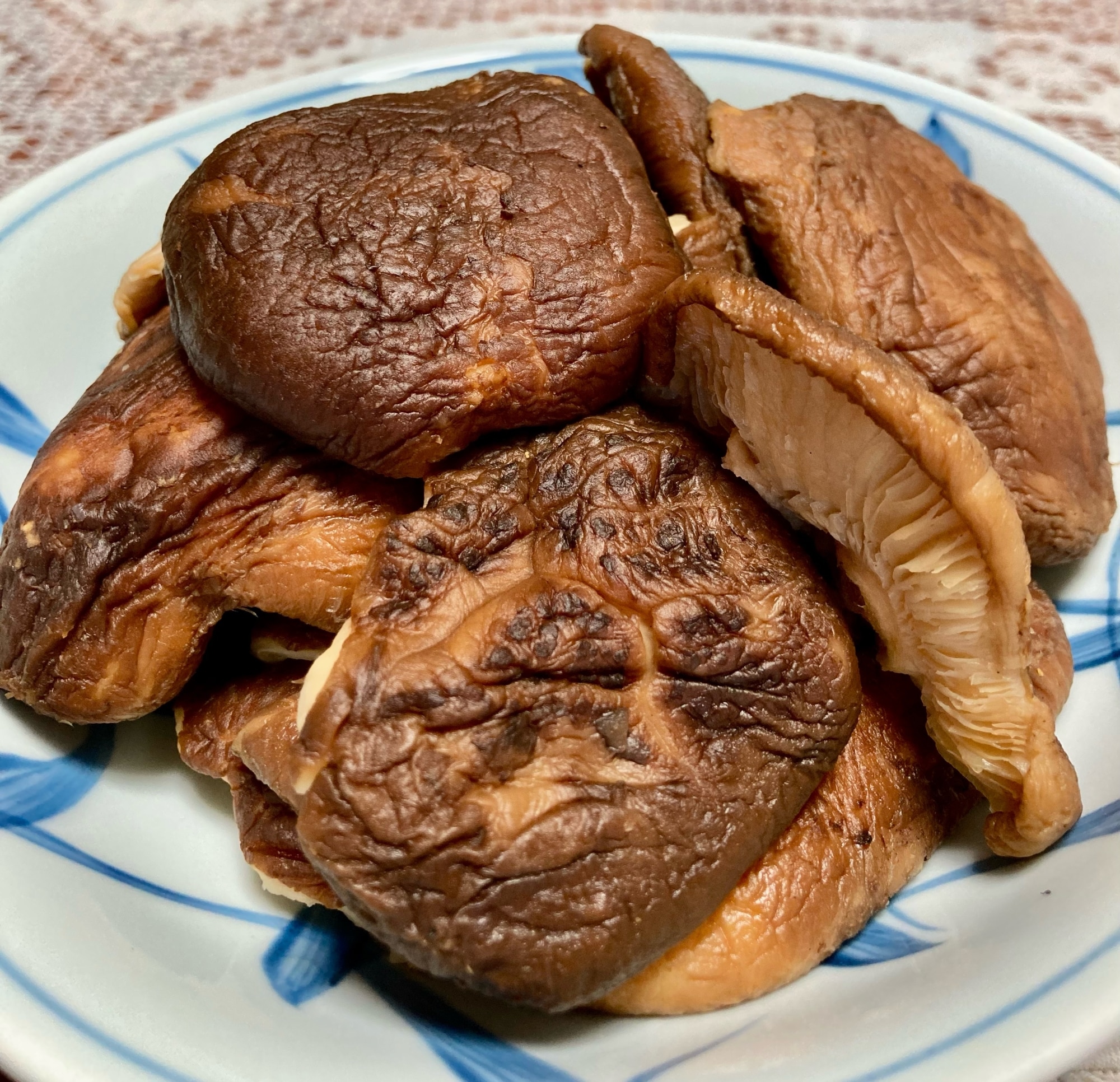 作りおきしておくと重宝する干し椎茸の戻し レシピ・作り方 By ぴっとすぅ 楽天レシピ 