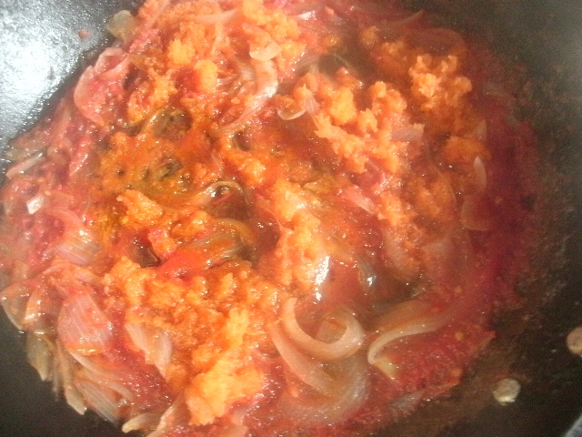 トマトとにんじんの玉ねぎ煮のソース