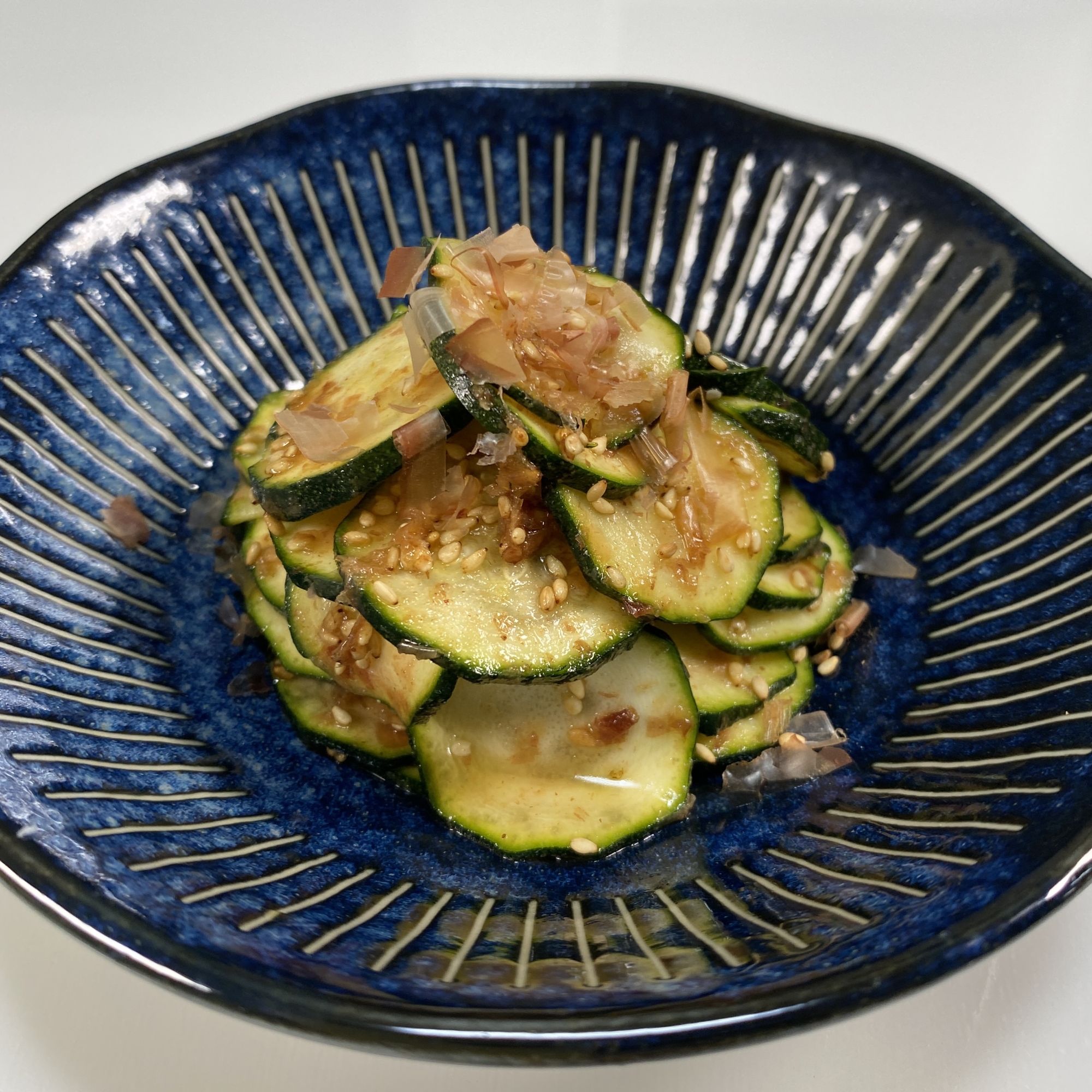 火を使わずお手軽！ズッキーニのおかか醤油和え