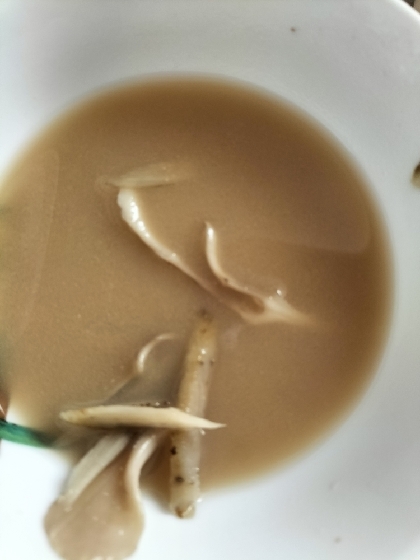 ごぼうと舞茸の味噌汁