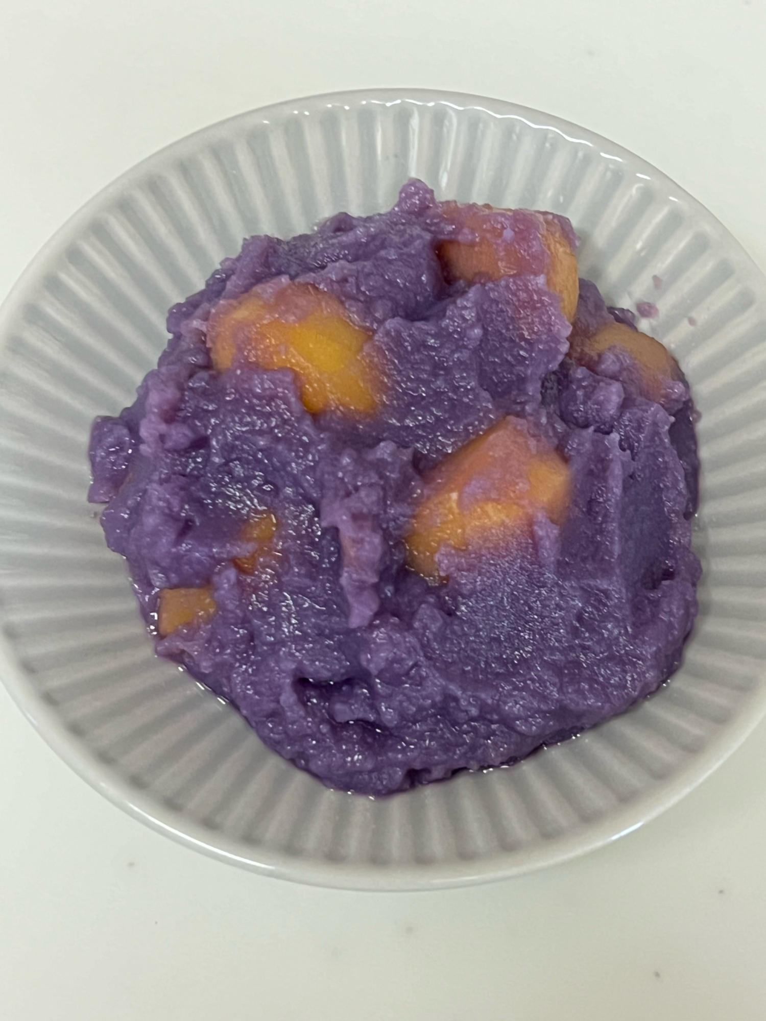 紫芋で鮮やかな色♪栗きんとん
