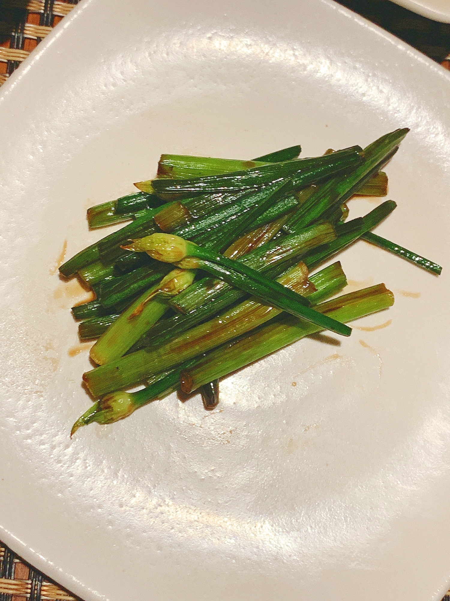 フライパンひとつで、花にらの中華炒め