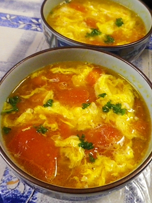 トマト卵コンソメスープ
