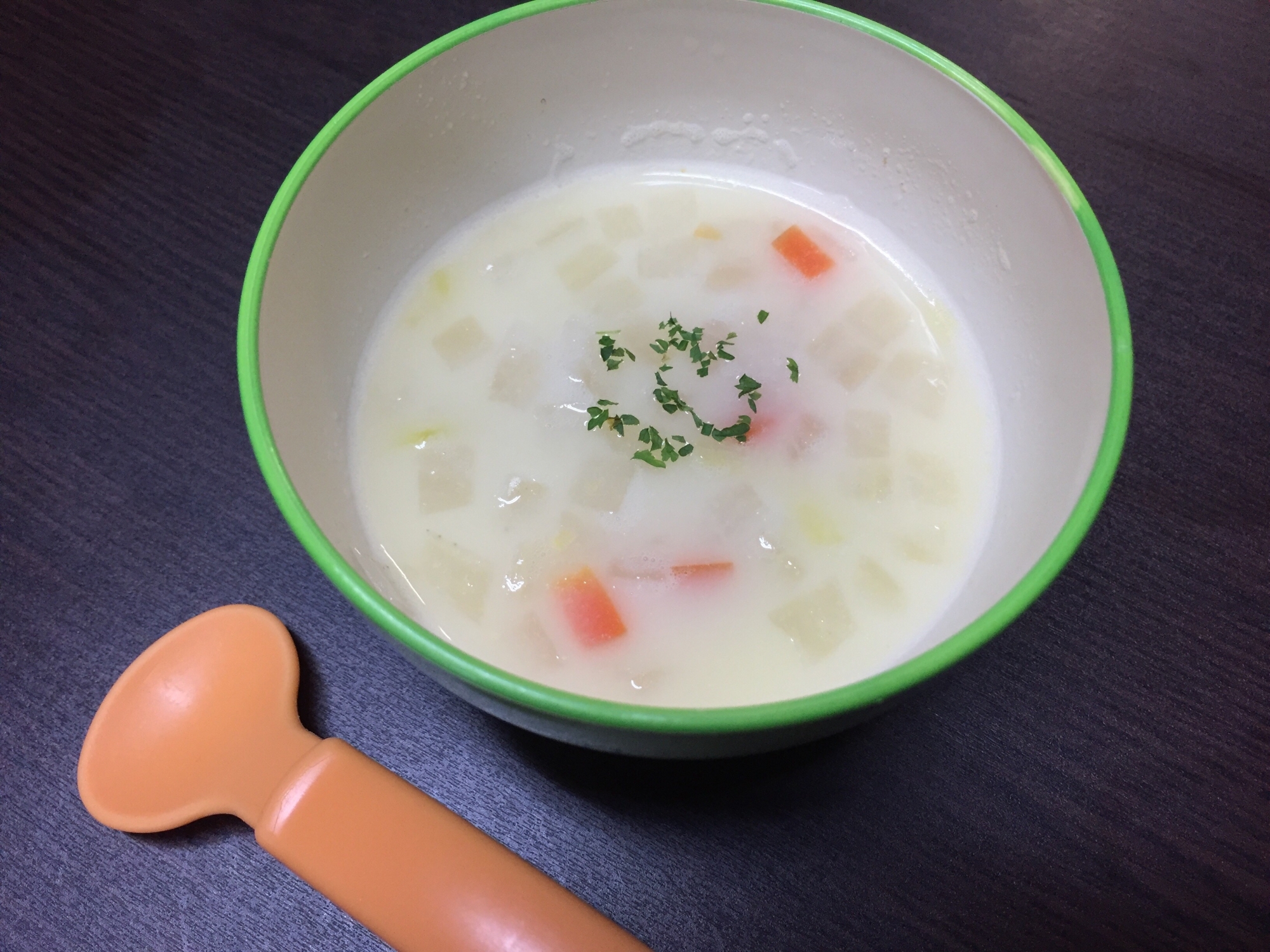 【離乳食 完了期】市販の素で簡単に♪コーンスープ