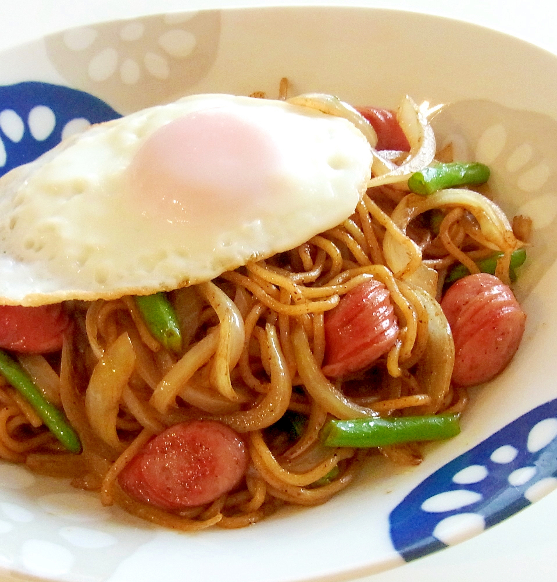 ウインナーといんげんのスパイシーカレー風味焼きそば