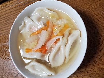 水餃子と白菜のスープ