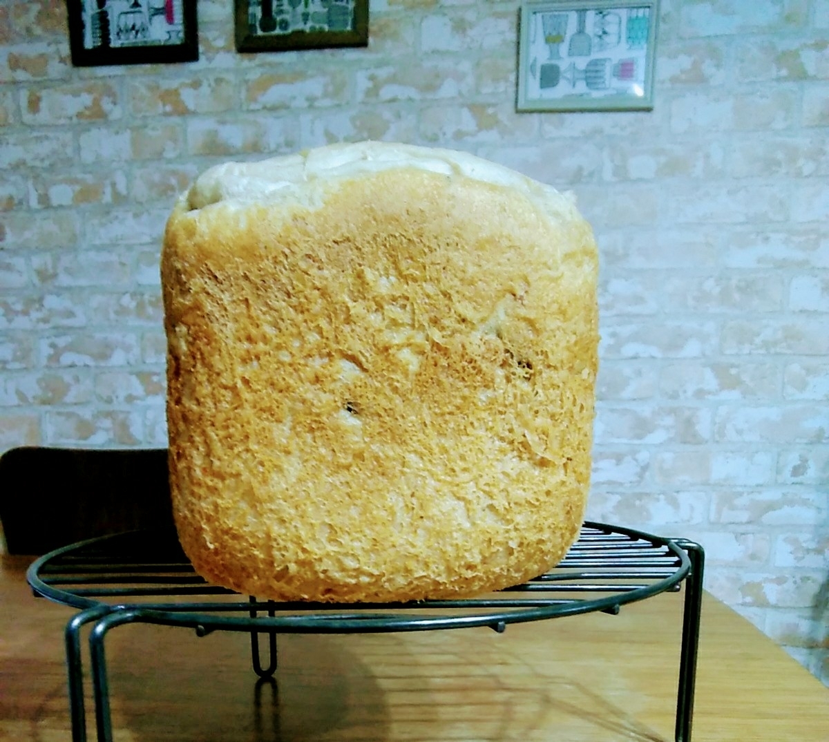 HBで♪３種類のラムレーズンと胡桃のパン
