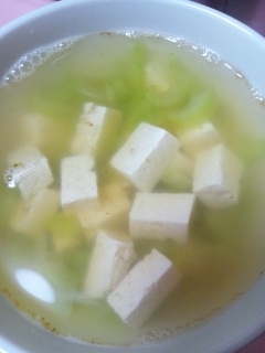 豆腐とセロリの和風スープ