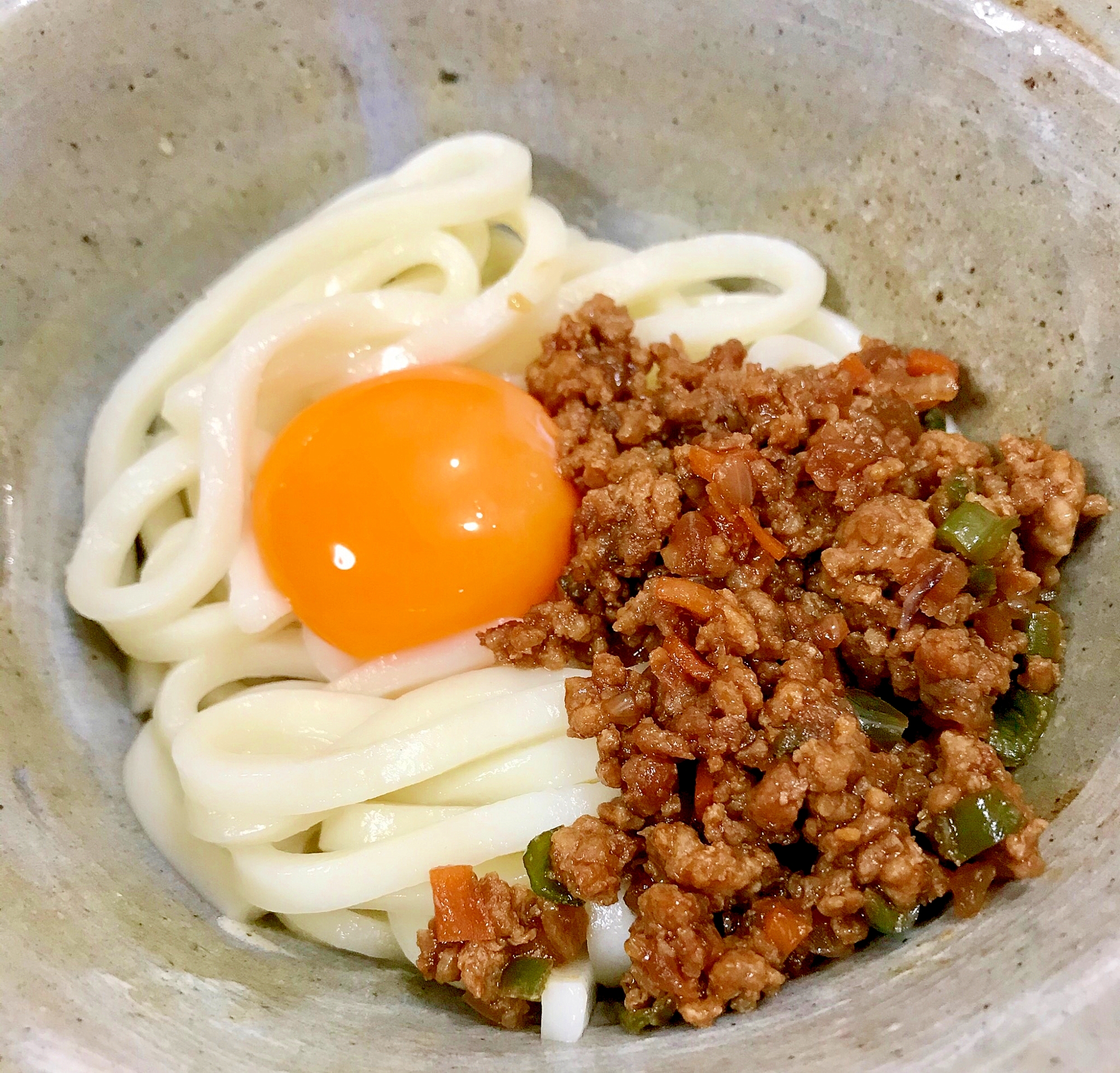 肉味噌釜玉うどん