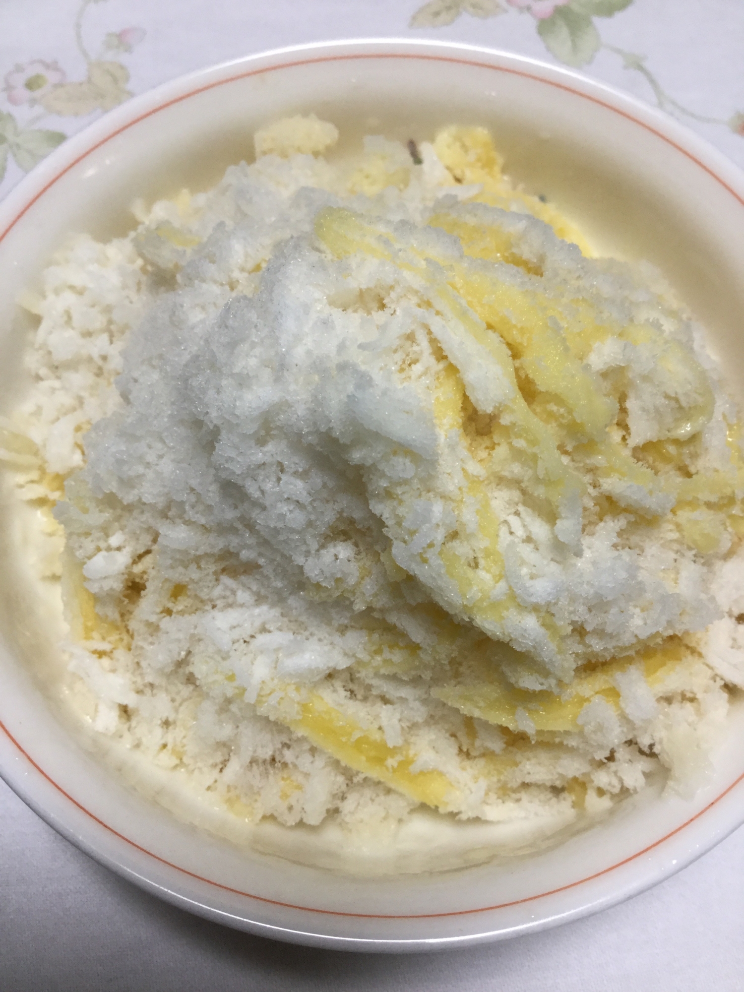 豆乳レモンと練乳卵でかき氷