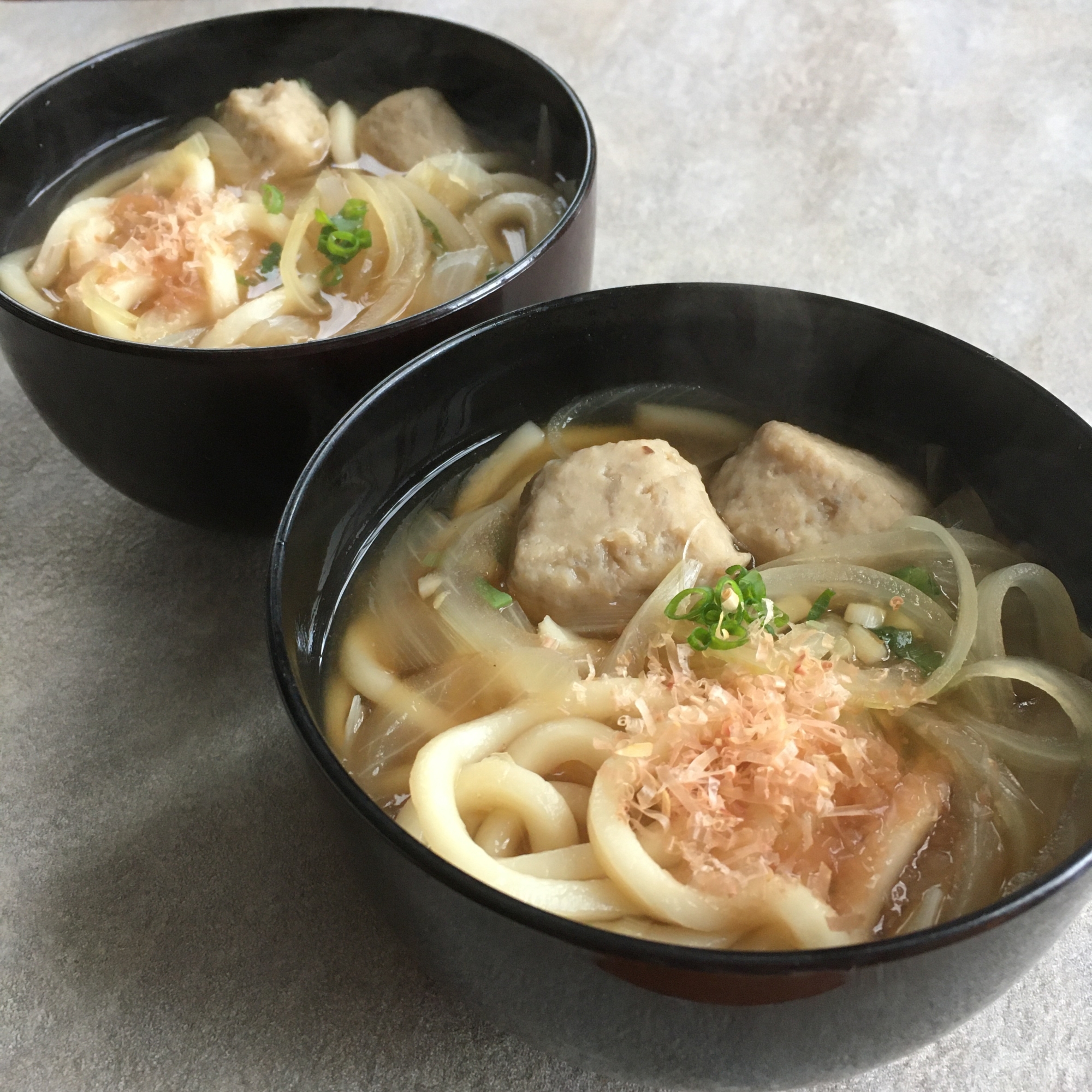 玉ねぎとつみれのうどん♪