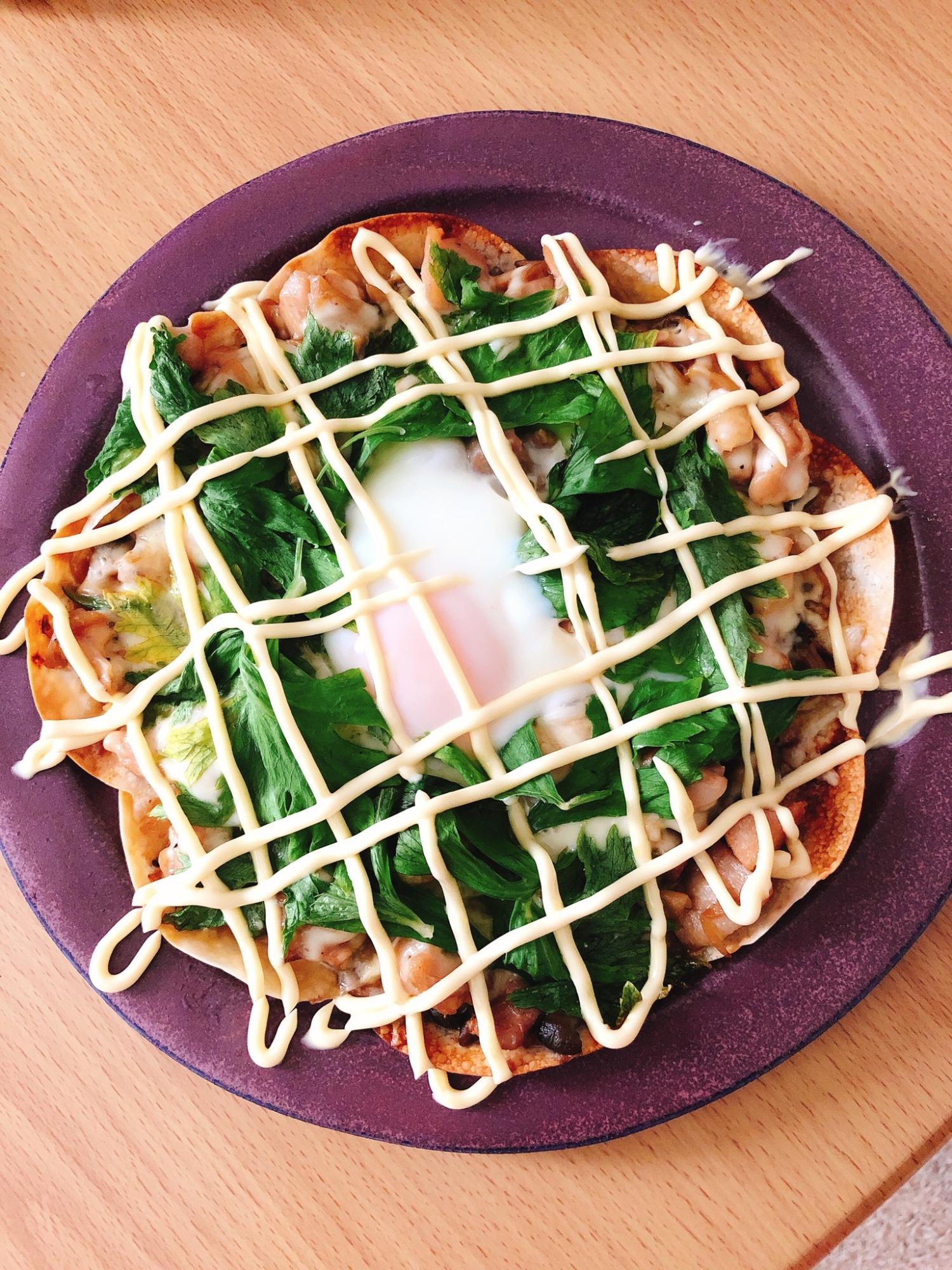 餃子の皮で簡単照り焼きチキンピザ風