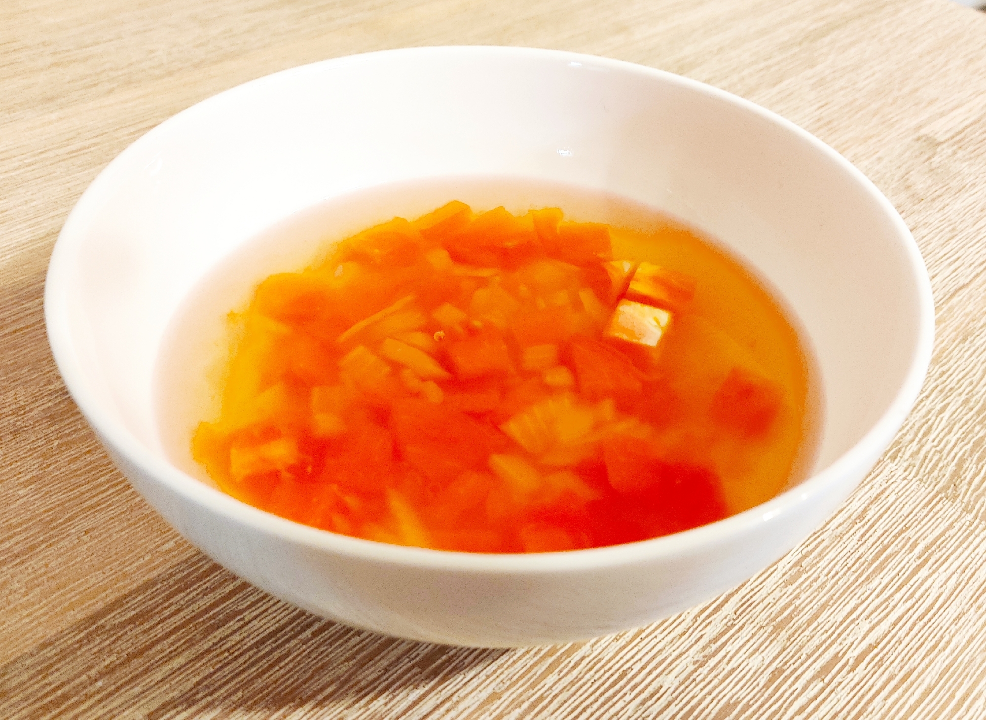 お酢が決め手☆トマトと玉ねぎのさっぱりスープ
