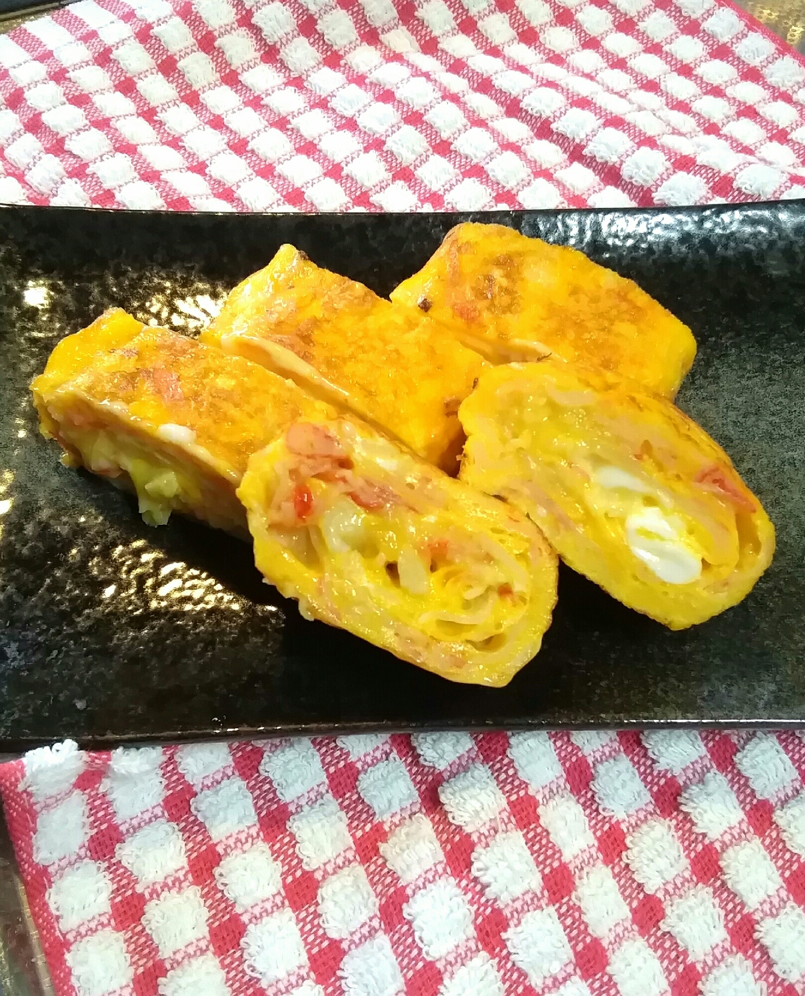 チーズと～ろりカニかま入り卵焼き♪