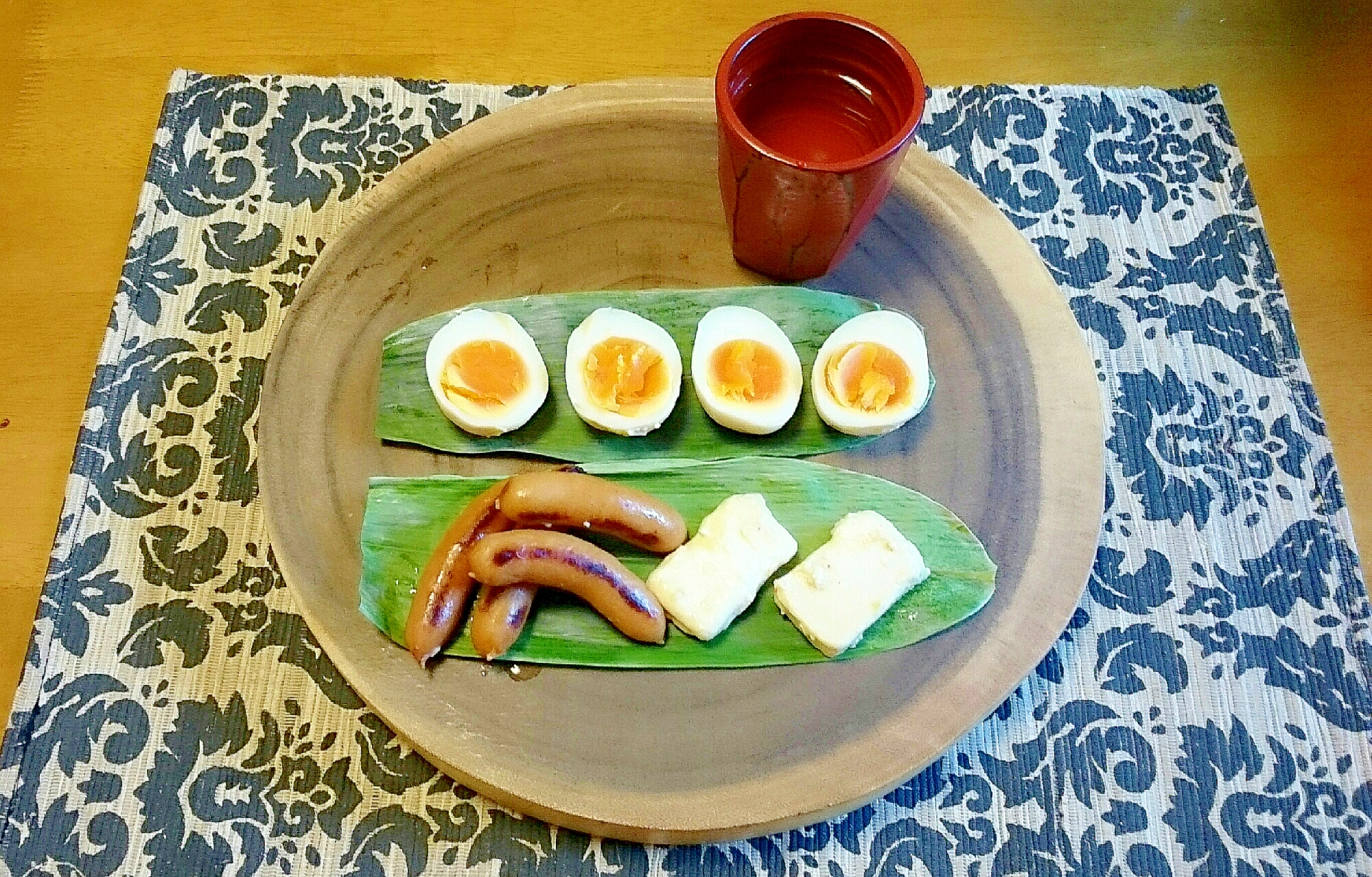 今宵の肴☆たまごとウインナーとチーズの酒粕漬け