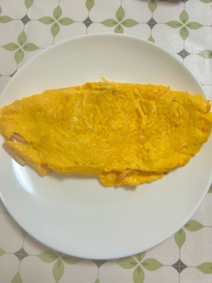 ハム入り　オムレツ