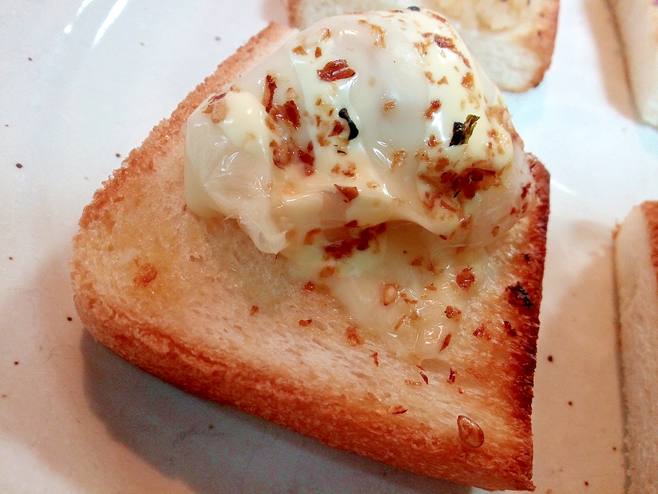 小魚ふりかけマヨで　焼き餃子とチーズのミニトースト