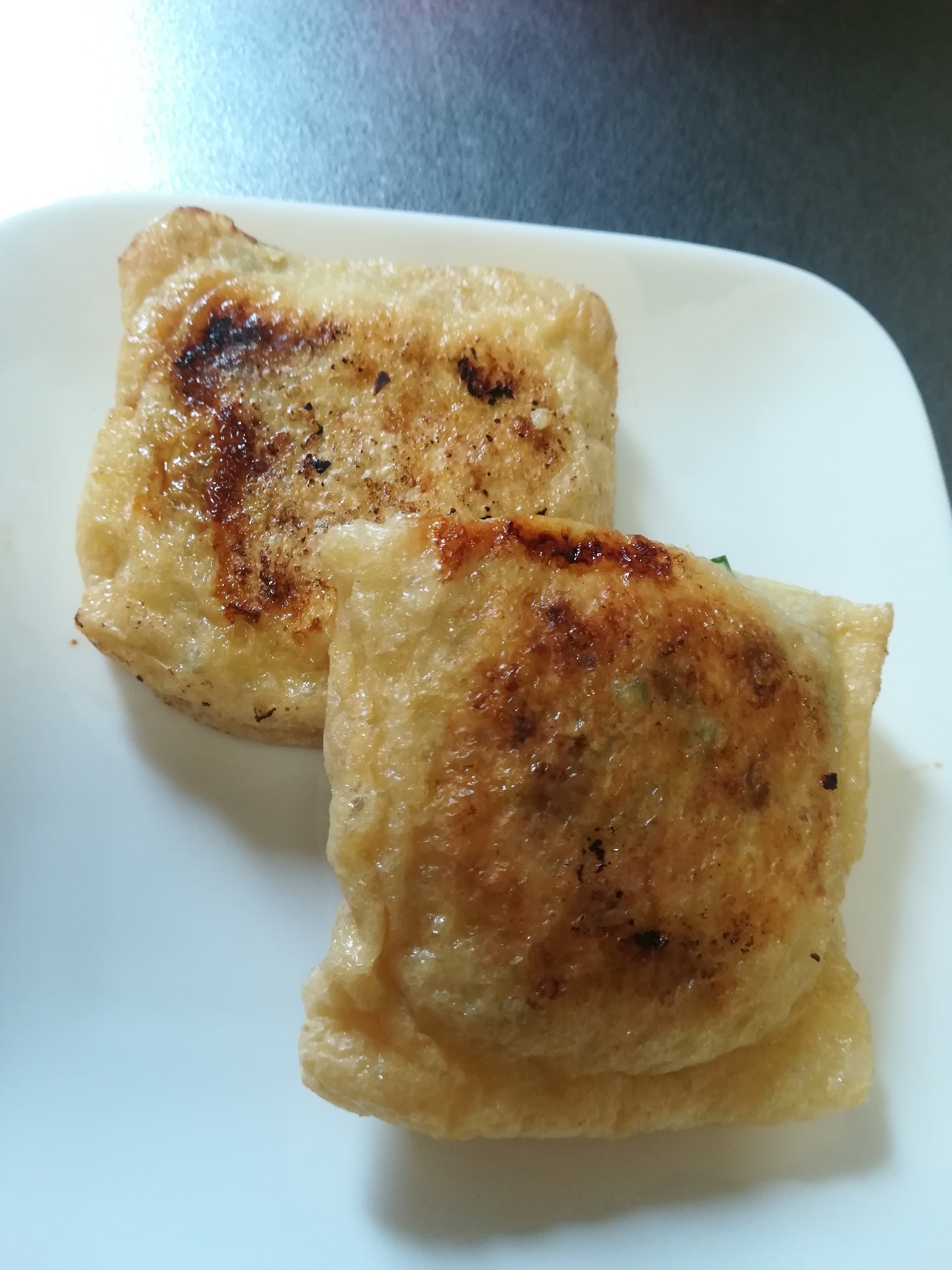 糖質オフ！餃子の皮を油揚げで作る餃子