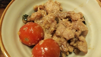 豚肉ととミニトマトの味噌炒め