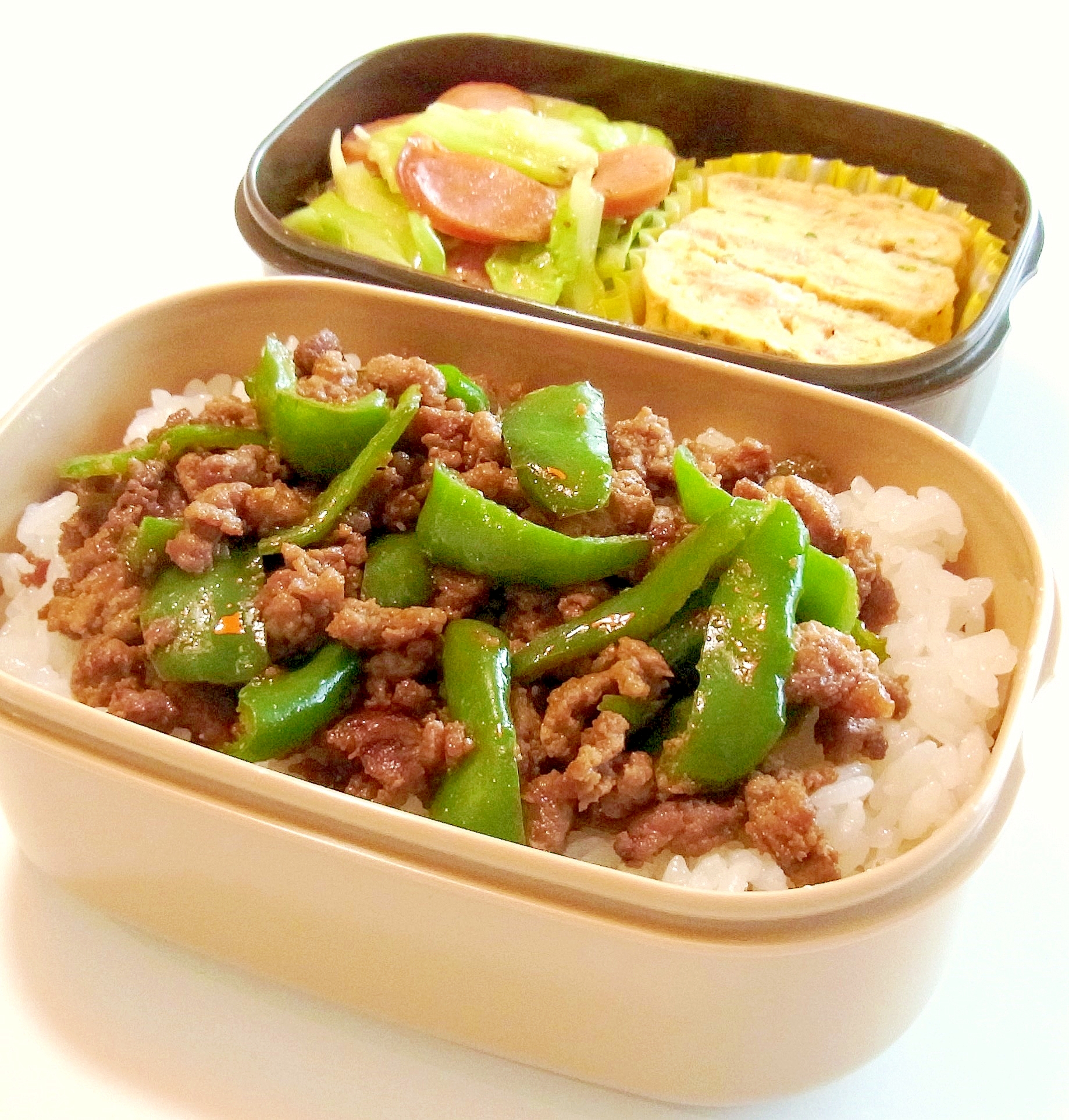 ピーマンの豚そぼろ炒め丼弁当