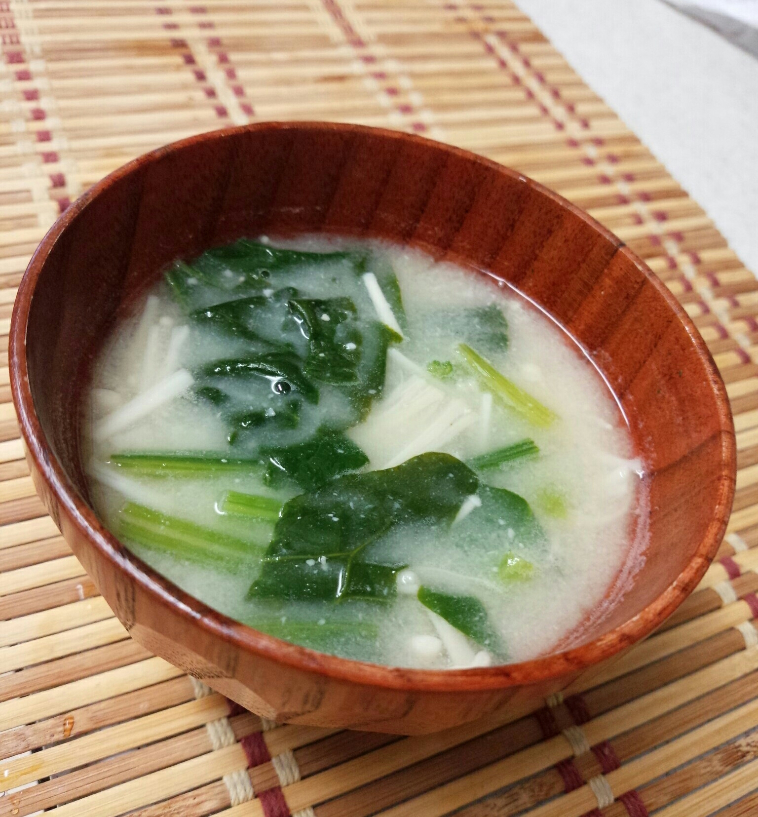 ほうれん草とえのきの味噌汁