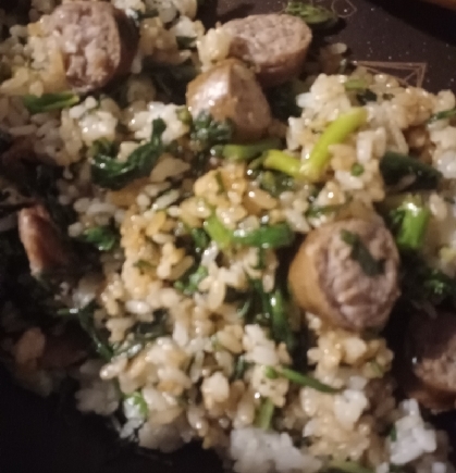 ウインナーと春菊の焦がし醤油味チャーハン