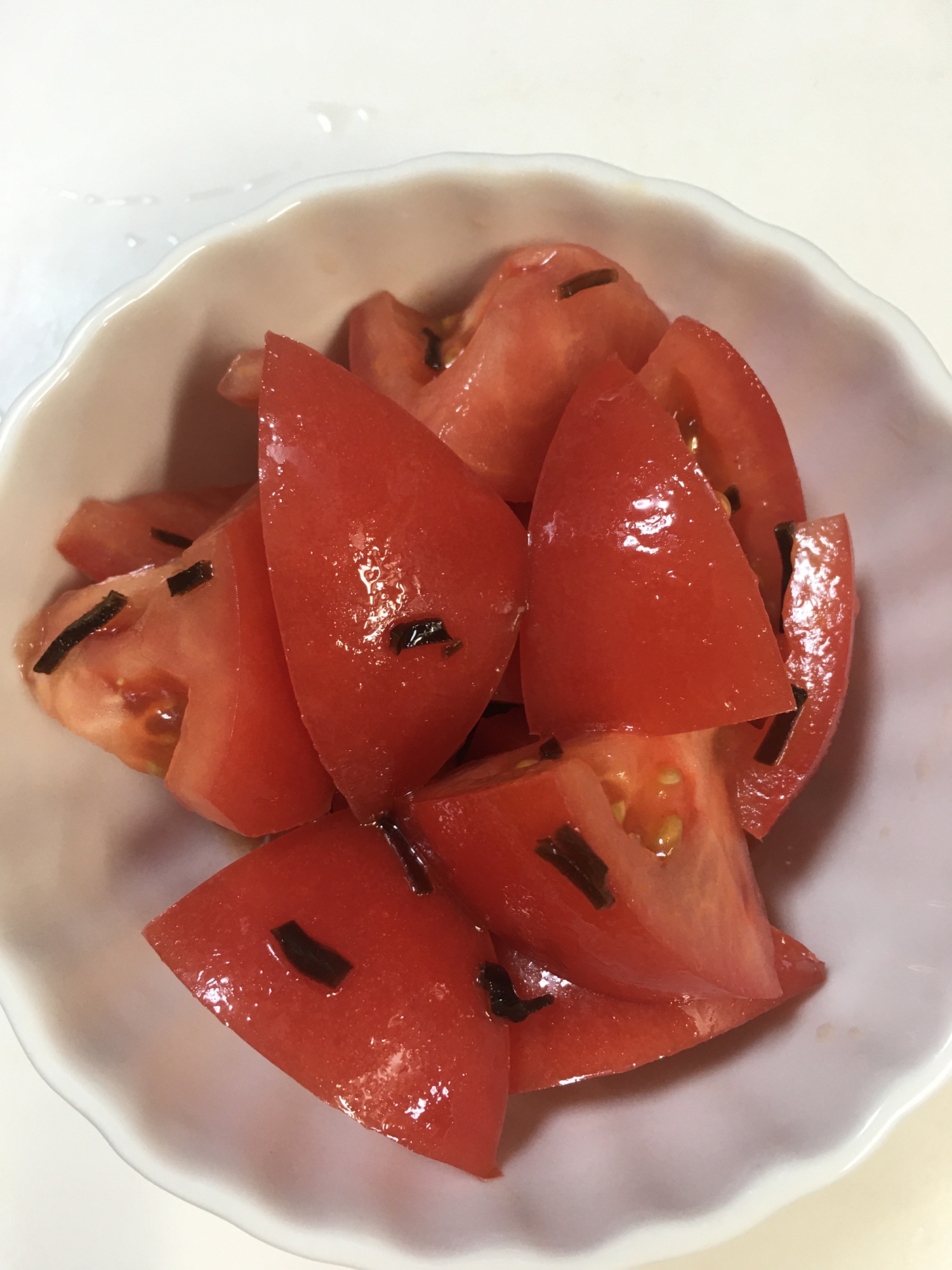 トマトの塩昆布和え