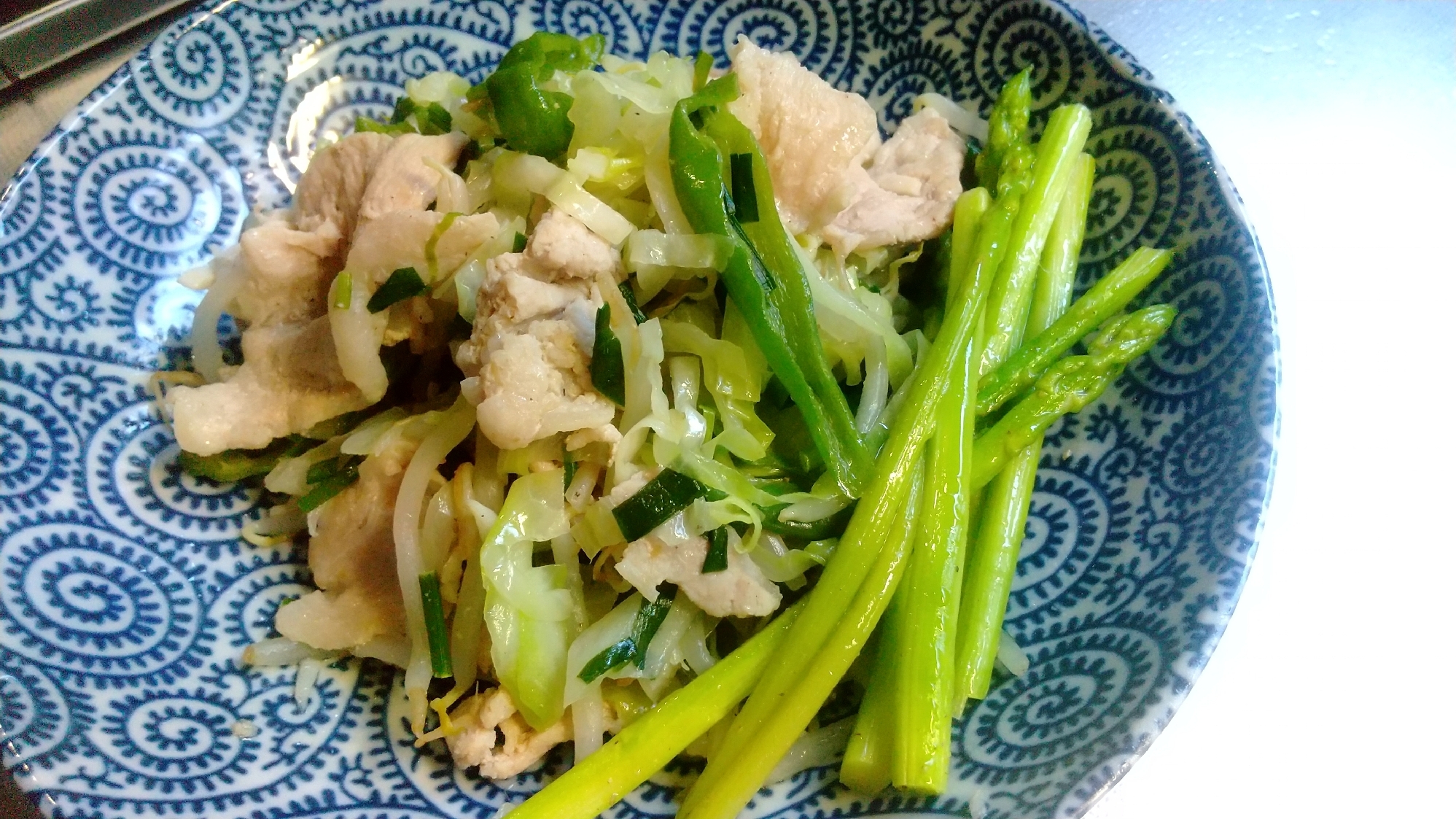 切り落とし豚肉入り野菜炒め