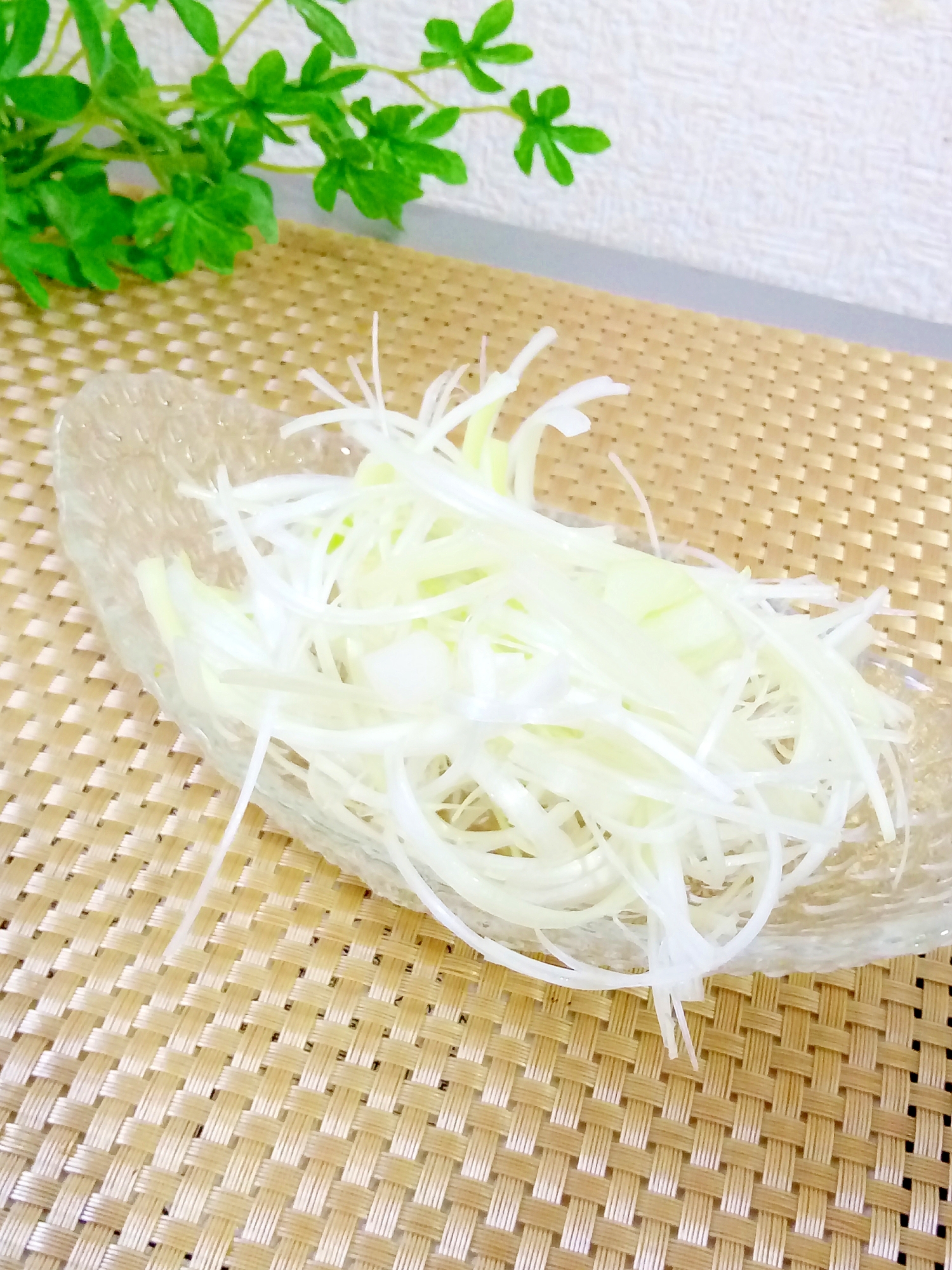 100均のネギカッターで白髪ねぎを作る手順 レシピ 作り方 By だんご7 楽天レシピ 100均のネギカッターで白髪ねぎを作る手順 レシピ 作り方 By だんご7 楽天レシピ