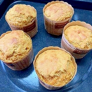 米油であっさり　☆　にんじん1本丸ごとカップケーキ