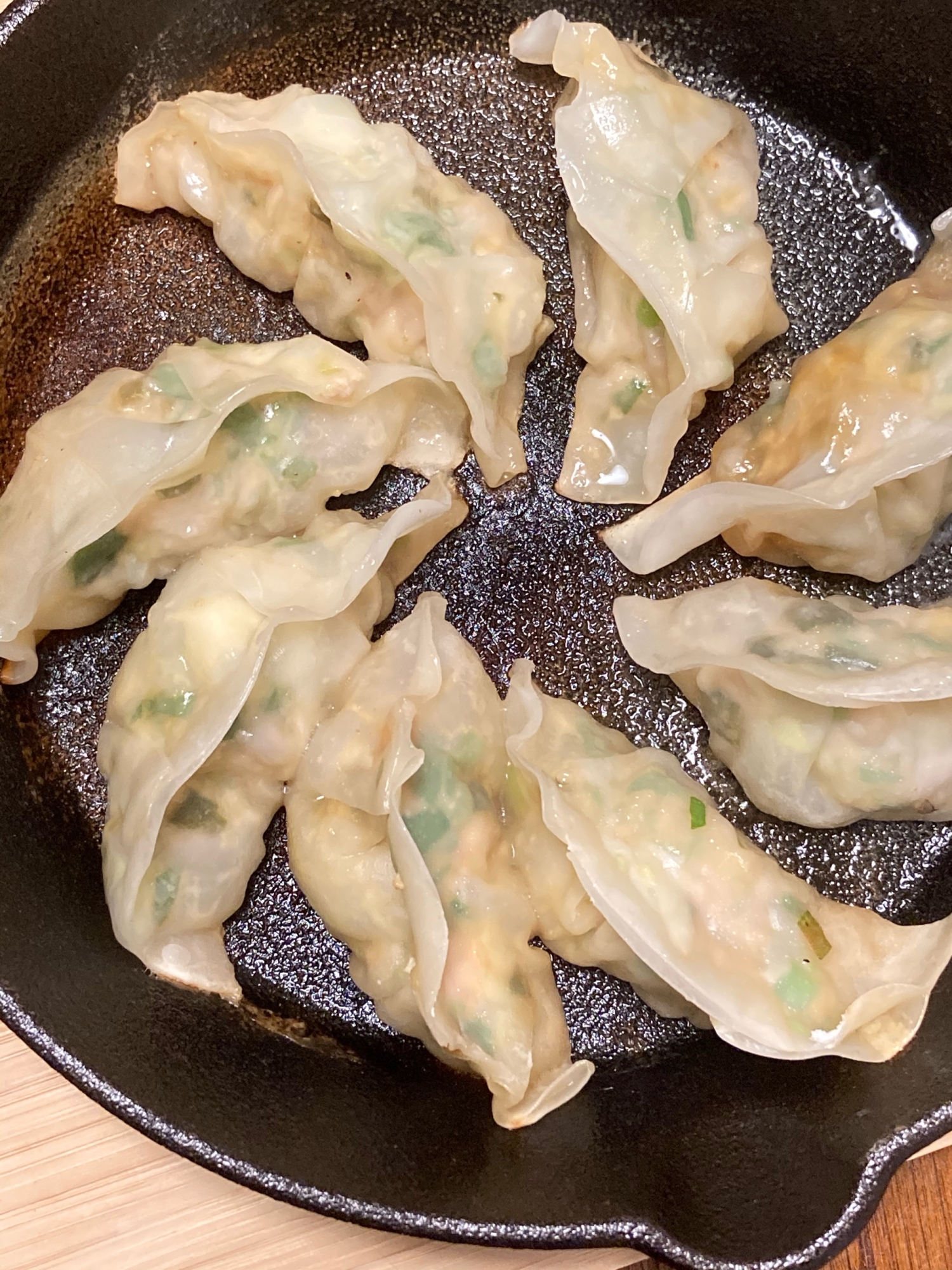 鉄鍋餃子 レシピ 作り方 By 獅子丸犬 楽天レシピ 鉄鍋餃子 レシピ 作り方 By 獅子丸犬 楽天レシピ