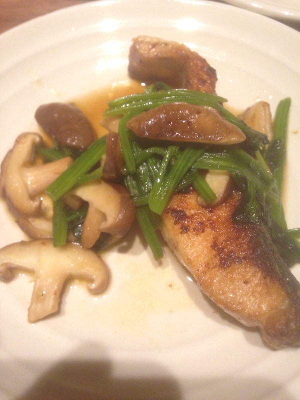 鮭としいたけとほうれん草のバター醤油炒め