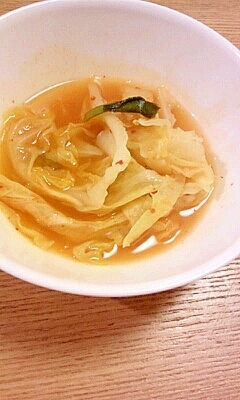 キムチとキャベツの体が温まるスープ