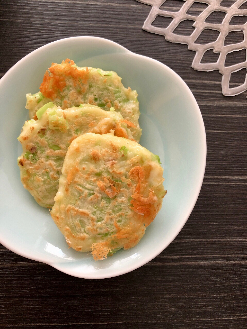 お弁当や朝食に☆キャベツとえのきのチーズ玉