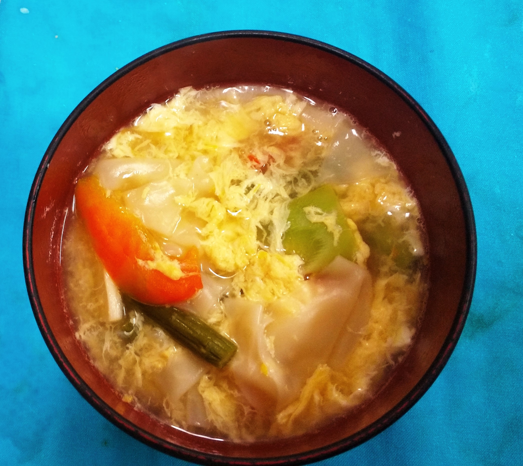 豆腐と野菜の卵スープ