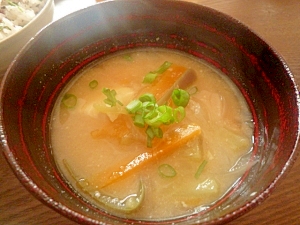 お味噌汁 玉ねぎ 人参 茄子 豆腐 レシピ 作り方 By ほぉみぃ 楽天レシピ