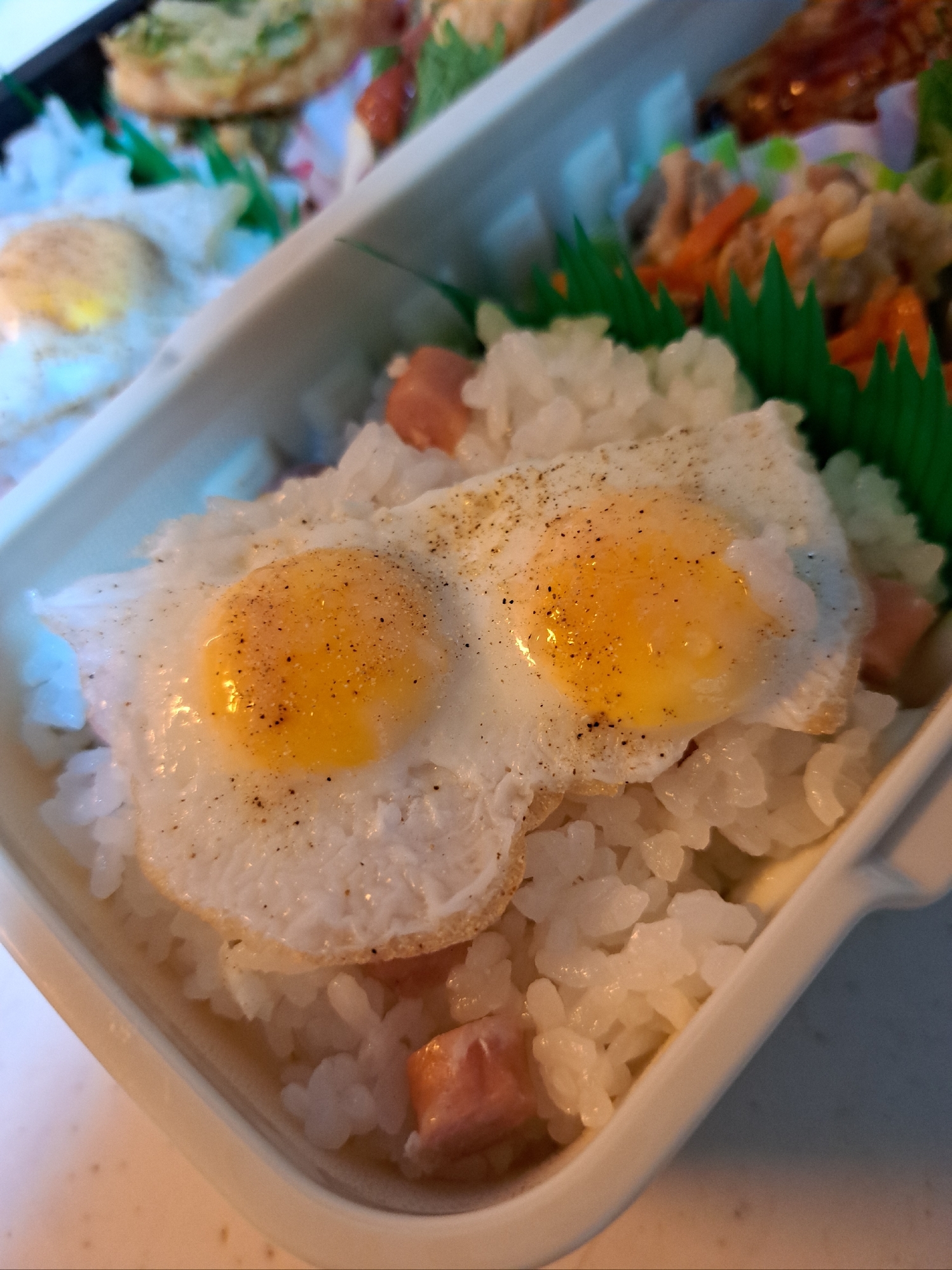 可愛い目玉焼きごはん弁当