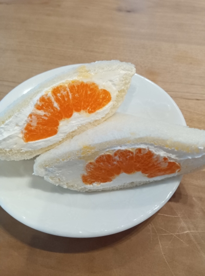 市販のらくらくホイップで楽ちんお手軽フルーツサンド
