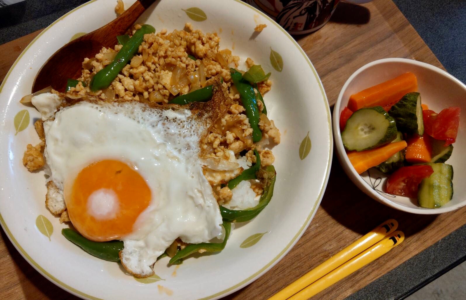 ガパオライスと即席ピクルス 手抜で女子に喜ばれる奴 レシピ 作り方 By おかんの飯泥棒娘 楽天レシピ ガパオライスと即席ピクルス 手抜で女子に喜ばれる奴 レシピ 作り方 By おかんの飯泥棒娘 楽天レシピ