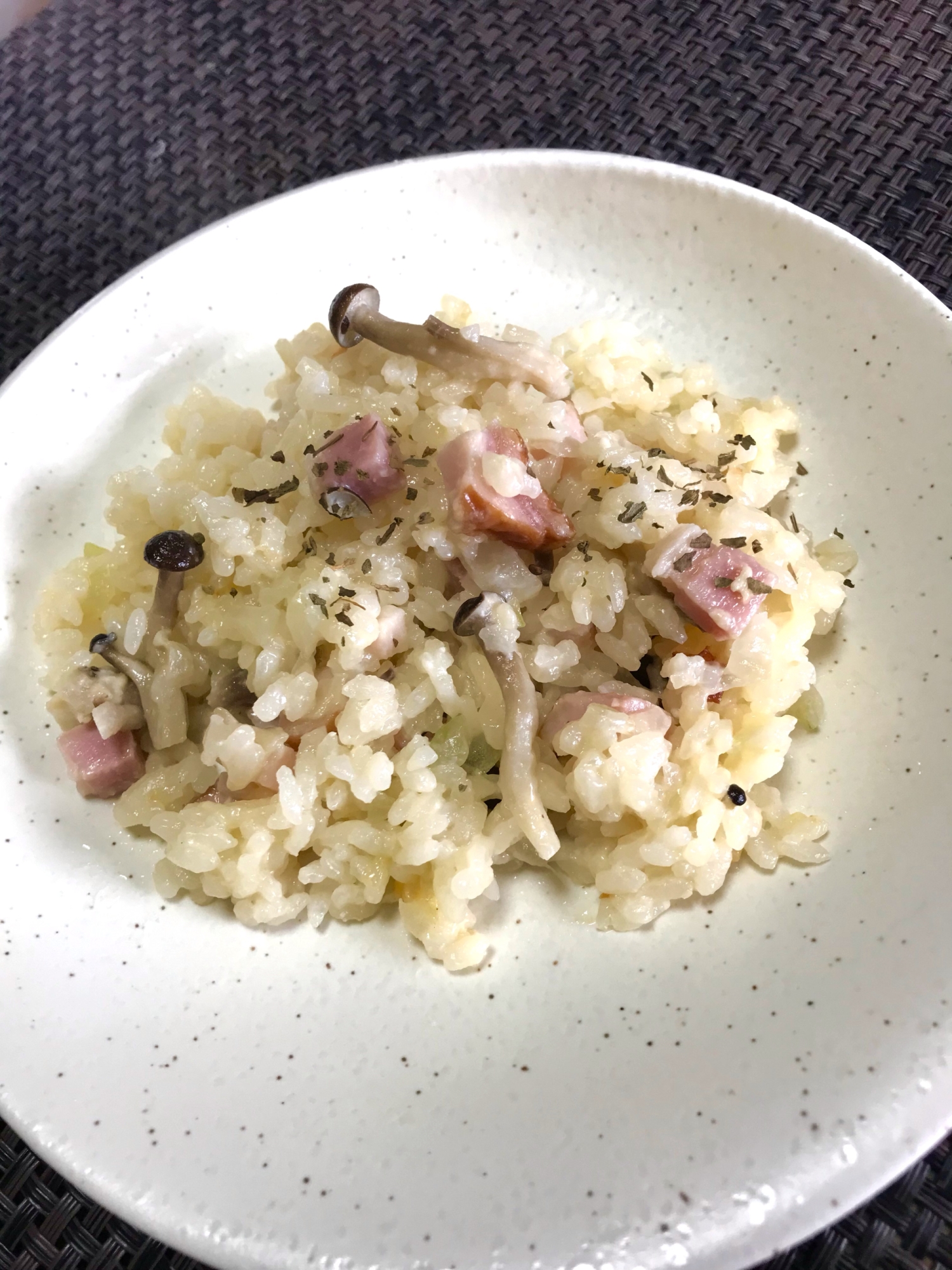 炊飯器で簡単調理!キノコとベーコンのリゾット❗️